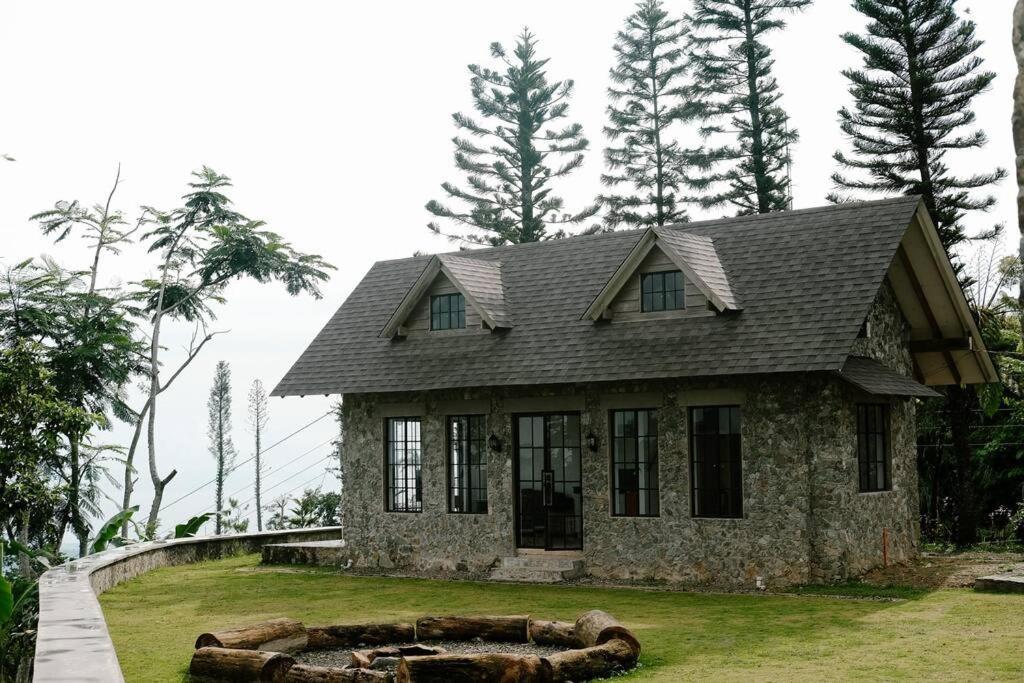The Old Country Stone House Vila Cebu Exterior foto